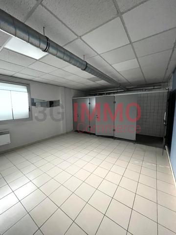 Location / Local Industriel / Bâtiment à Chauray (79180)