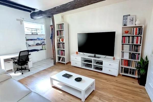 Appartement F2 en hyper-centre de Chaumontel