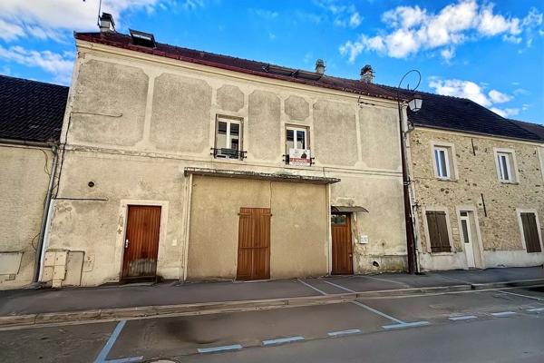 Appartement F2 en hyper-centre de Chaumontel