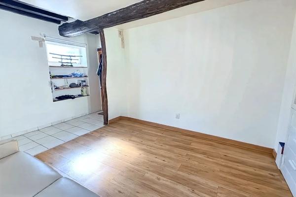 Appartement F2 en hyper-centre de Chaumontel