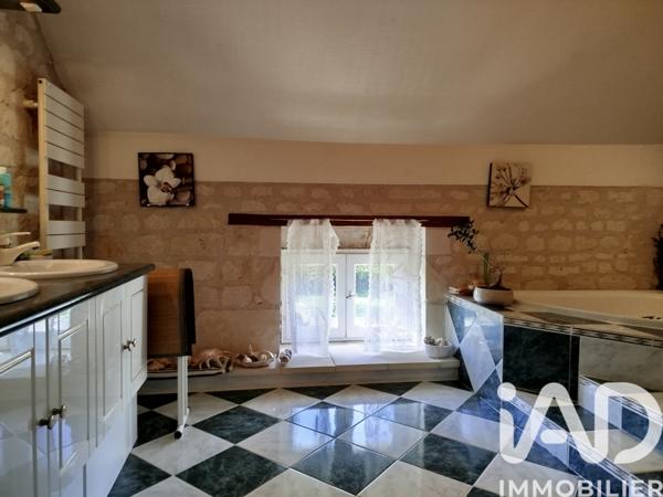 Maison à vendre 7 pièces 227 m² Chinon