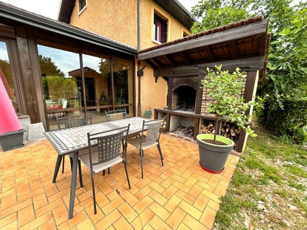 Maison familiale 220 m² - Avec piscine, véranda et grand terrain à Lagnieu