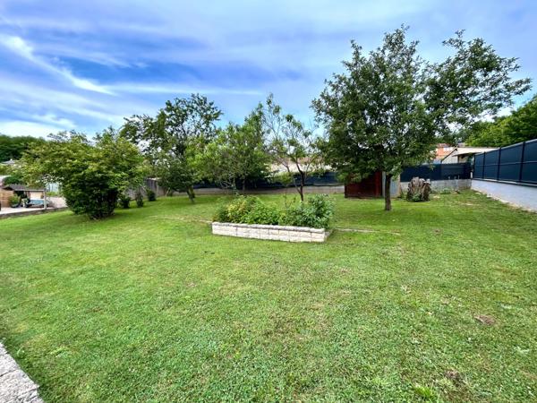 Maison familiale 220 m² - Avec piscine, véranda et grand terrain à Lagnieu
