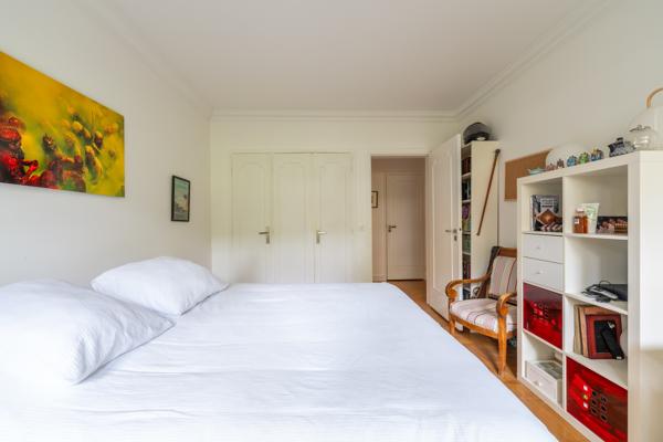 Appartement
         4 pièces
        - 115 m² Bien prestige 695 000 € *