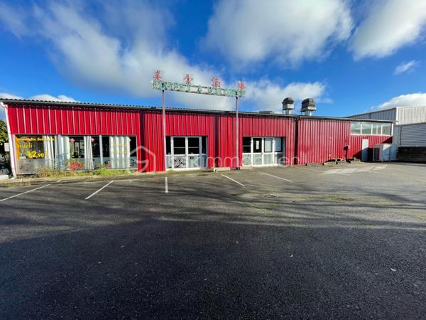 Immeuble commercial de 700 m²