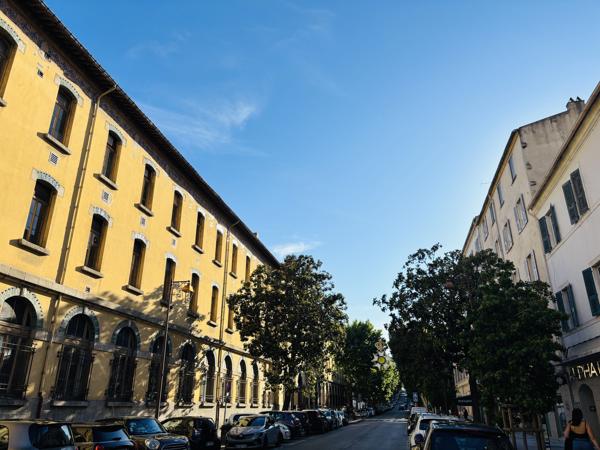 Fonds de commerce 80 m²