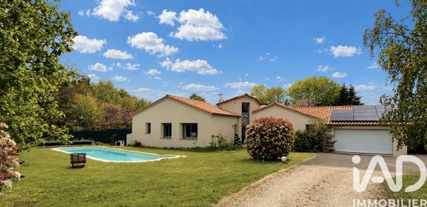 Maison à vendre 7 pièces 178 m² Chantonnay
