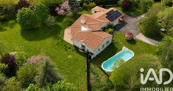 Maison à vendre 7 pièces 178 m² Chantonnay