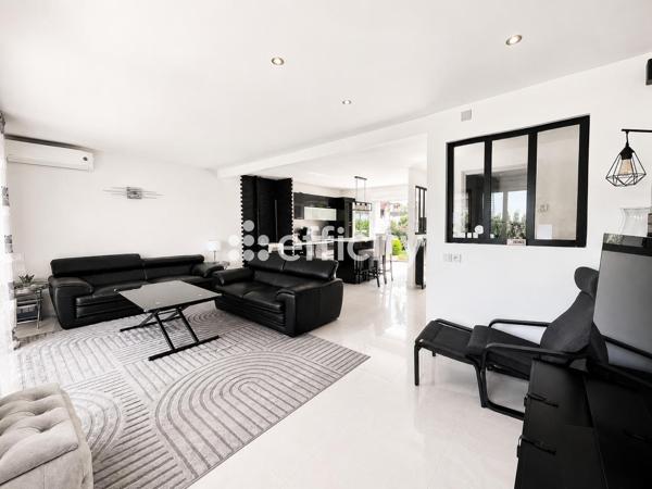 Maison
         7 pièces
        - 180 m² 509 000 € *