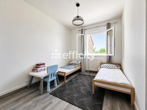 Maison
         7 pièces
        - 180 m² 509 000 € *