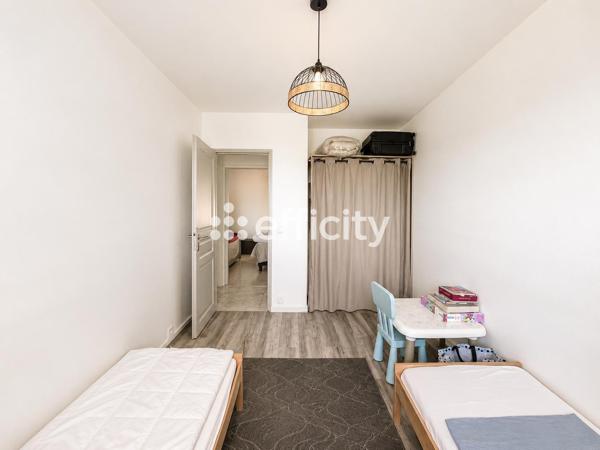 Maison
         7 pièces
        - 180 m² 509 000 € *