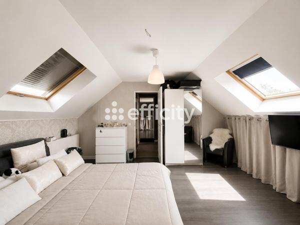 Maison
         7 pièces
        - 180 m² 509 000 € *