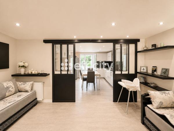 Maison
         7 pièces
        - 180 m² 509 000 € *