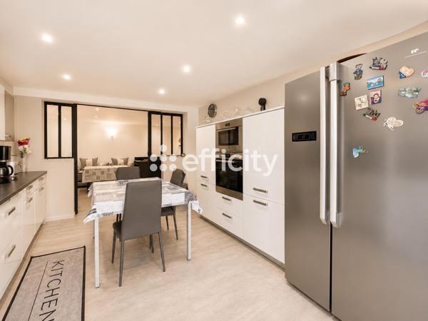 Maison
         7 pièces
        - 180 m² 509 000 € *