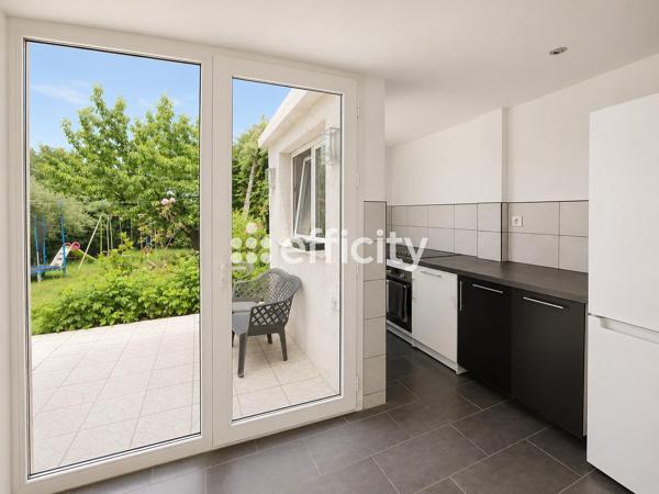 Maison
         7 pièces
        - 180 m² 509 000 € *