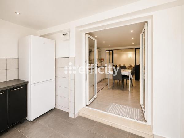 Maison
         7 pièces
        - 180 m² 509 000 € *