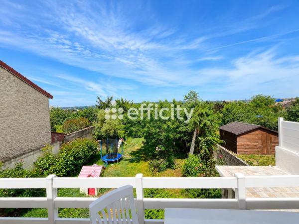 Maison
         7 pièces
        - 180 m² 509 000 € *