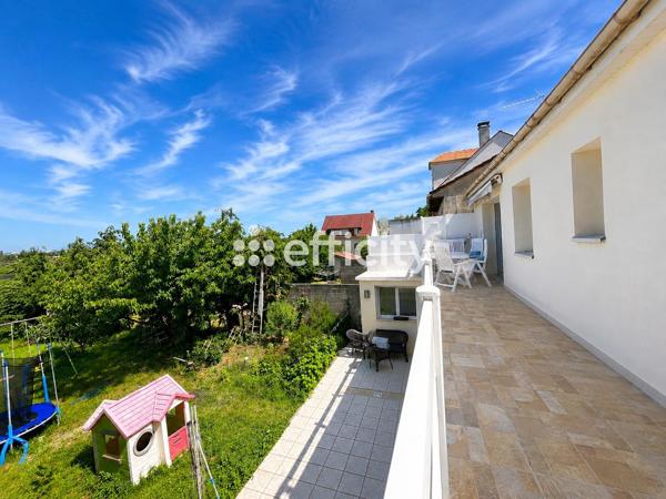 Maison
         7 pièces
        - 180 m² 509 000 € *