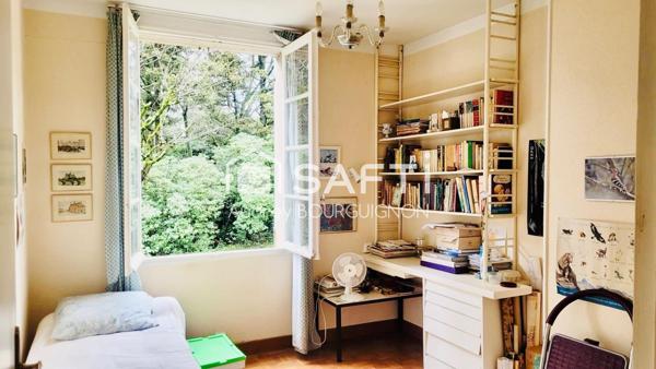 Maison à Rénover avec Grand Jardin