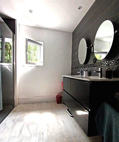 BEAU POTENTIEL SUPERFICIE