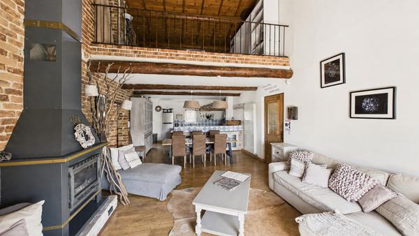 Domaine en pierre de 675 m² avec piscine sur près de 3 ha - Roquemaure Roquemaure