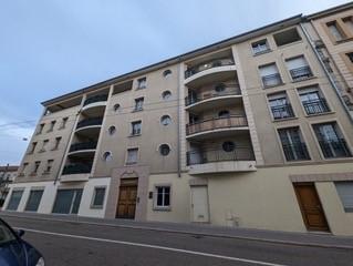 Appartement 1 pièces de 9 m² à Saint etienne
