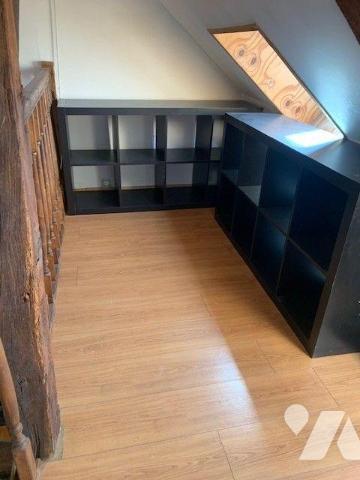 Pour les amoureux de la vieille pierre, maison du 19ème aux cachets conservés en hyper centre, ...
