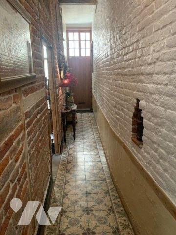Pour les amoureux de la vieille pierre, maison du 19ème aux cachets conservés en hyper centre, ...