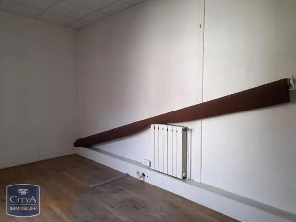 Location local commercial 73.46m²
