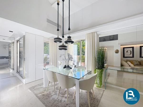 Grand duplex à l'abri des regards avec terrasses, garage et cave