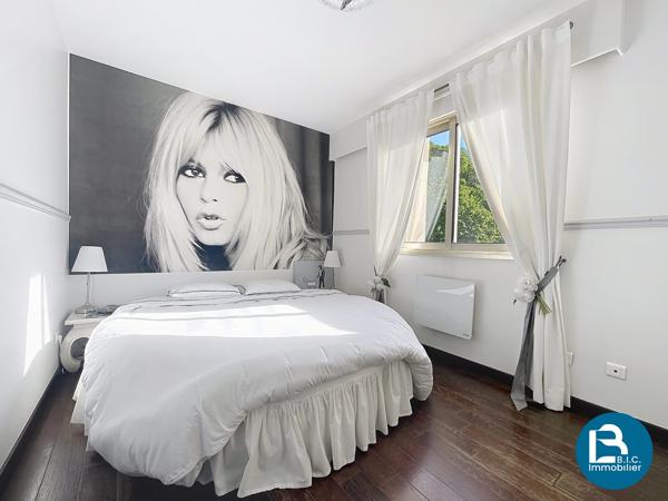 Grand duplex à l'abri des regards avec terrasses, garage et cave