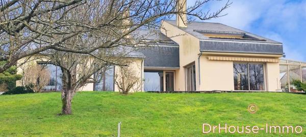 Maison à vendre 8 pièces de 378 m²