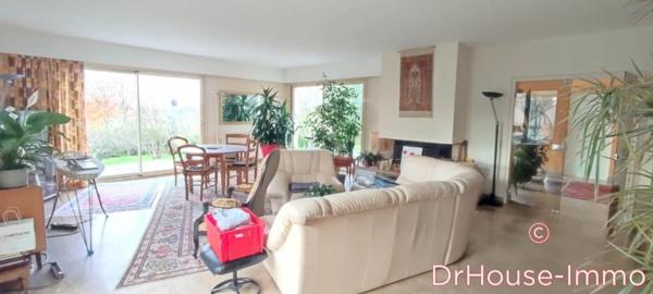 Maison à vendre 8 pièces de 378 m²