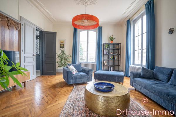 Maison à vendre 11 pièces de 300 m²