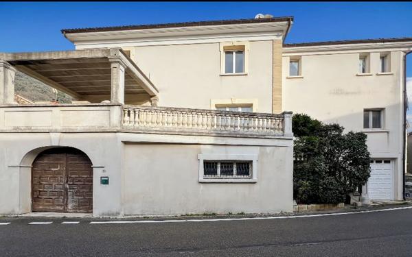 Maison à vendre    5 pièces •  Saint-Georges-les-Bains