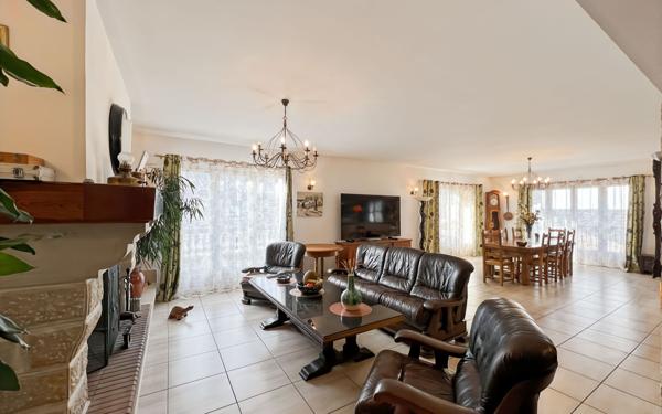 Maison à vendre    5 pièces •  Saint-Georges-les-Bains