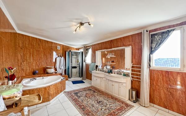 Maison à vendre    5 pièces •  Saint-Georges-les-Bains