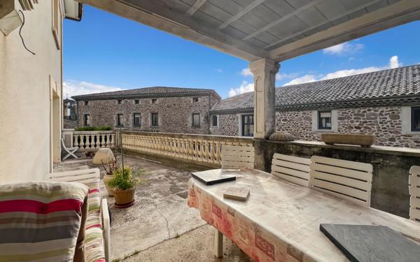 Maison à vendre    5 pièces •  Saint-Georges-les-Bains