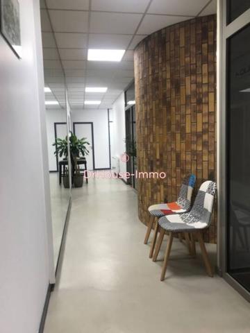 Bureau à louer 6 pièces de 153 m²