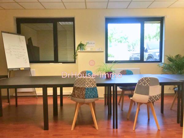 Bureau à louer 6 pièces de 153 m²