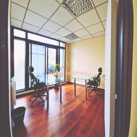 Bureau à louer 6 pièces de 153 m²