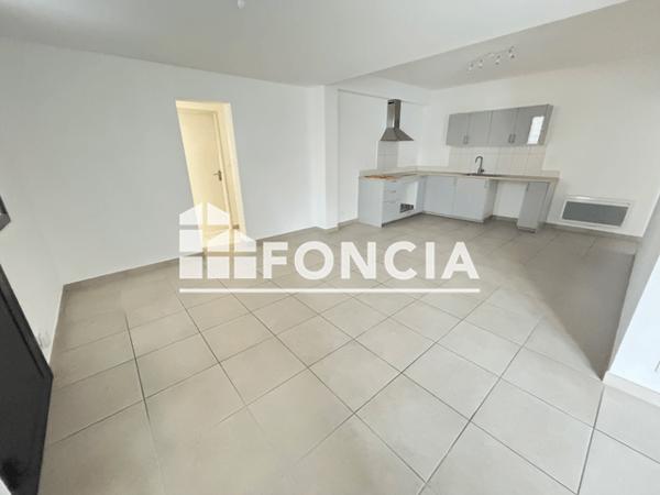 Location Maison 4 pièces 113 m² - 112 BOULEVARD DIDEROT Lunel 34400