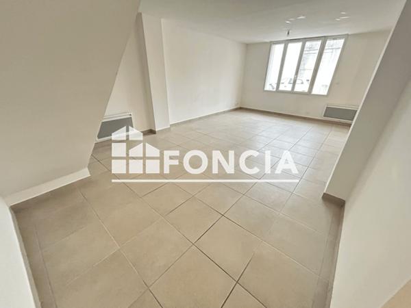 Location Maison 4 pièces 113 m² - 112 BOULEVARD DIDEROT Lunel 34400