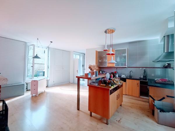 Maison 10 pièces - 325 m² Exclusivité efficity