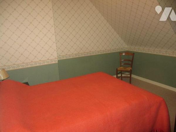 Maison à Vendre à Plouha  (22580), en Côtes-d'Armor (22)

A proximité du centre bourg, cette ...