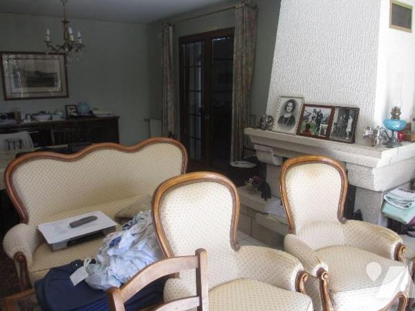 Maison à Vendre à Plouha  (22580), en Côtes-d'Armor (22)

A proximité du centre bourg, cette ...