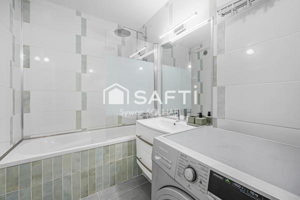 Appartement lumineux, totalement rénové en 2022 avec une vue dégagée sur Paris