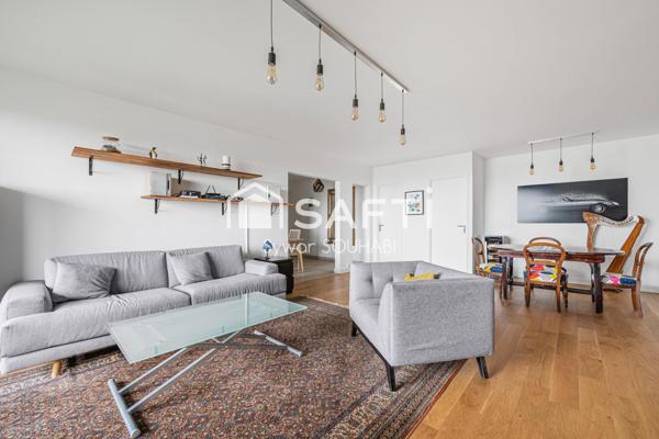 Appartement lumineux, totalement rénové en 2022 avec une vue dégagée sur Paris