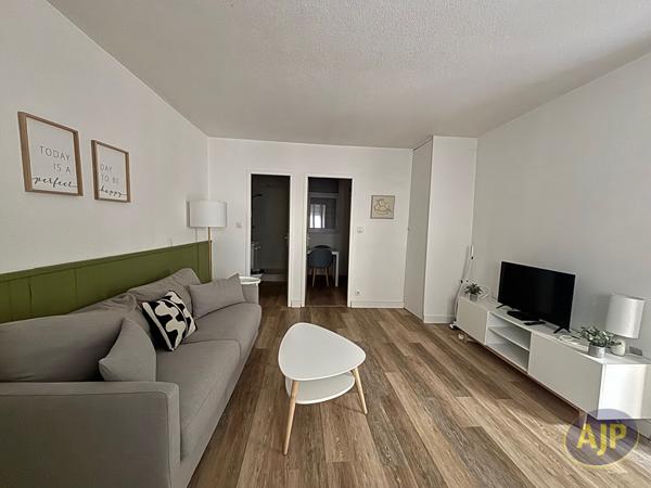 Location appartement Bordeaux : 750 € - AJP Immobilier Bordeaux Chartrons