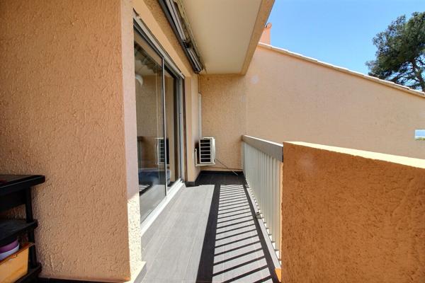 CARQUEIRANNE, T4 duplex dernier étage de 131.73 m² en surface utile